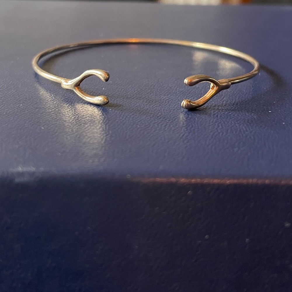 Stackable Gold Bangles - Picture 4 of 8